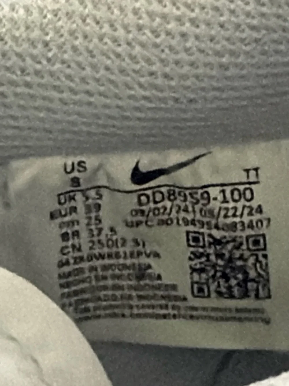 Nike White Low-Top Leather Sneakers